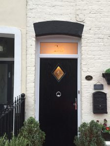 Door without a canopy