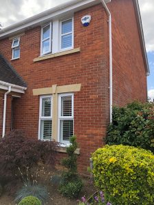 Deep flow guttering installation